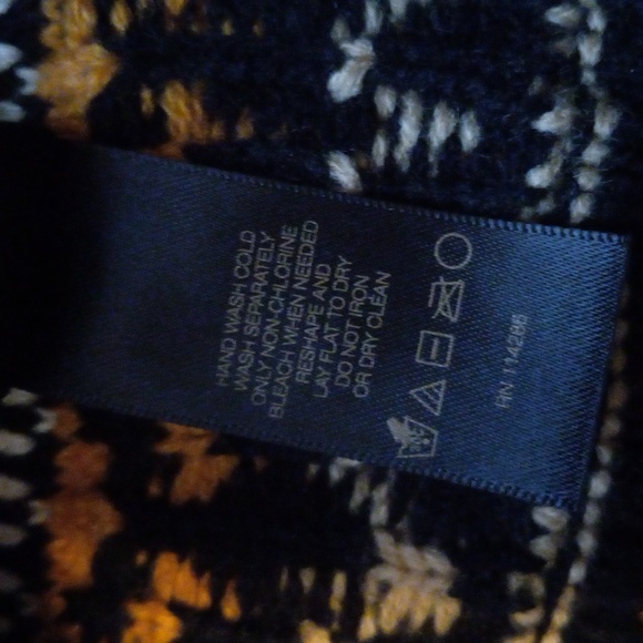 NWOT Frye winter hat - Picture 5 of 7